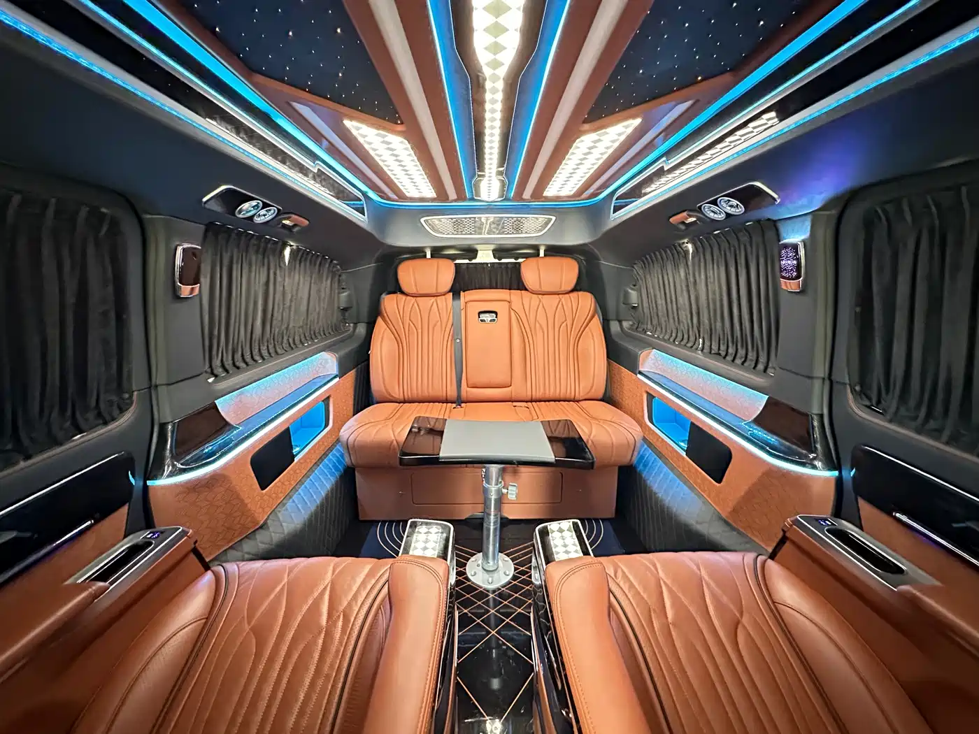 Mercedes-Benz Vito 2023 2.0T Business 7-Seater фото 17