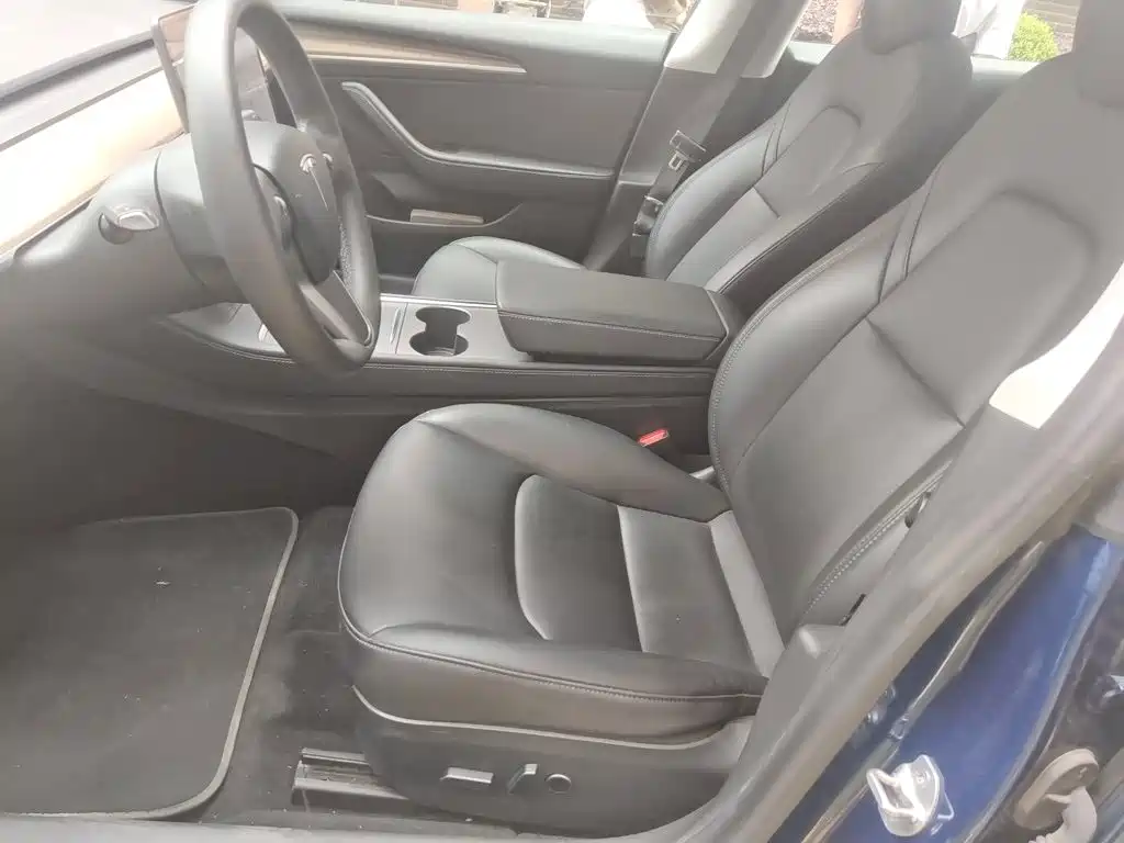 Фото 8 - Tesla Model 3