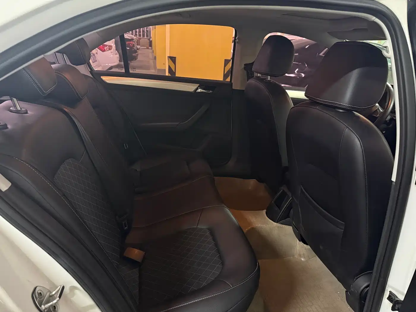 Škoda Rapid 2019 1.5L Manual Comfort China V фото 8