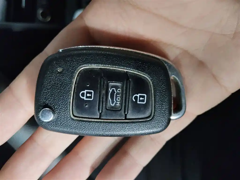 Hyundai Elantra 2016 Model 1.6L Automatic Smart Elite фото 9