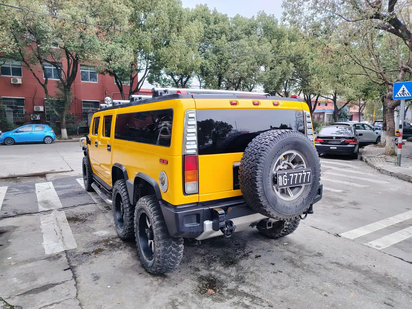 Hummer H2 фото 11