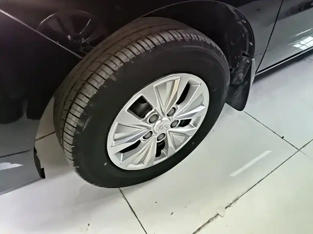 JAC Refine M3 2024 2023 PLUS 1.5T 7/8-seater Smart Connect Edition