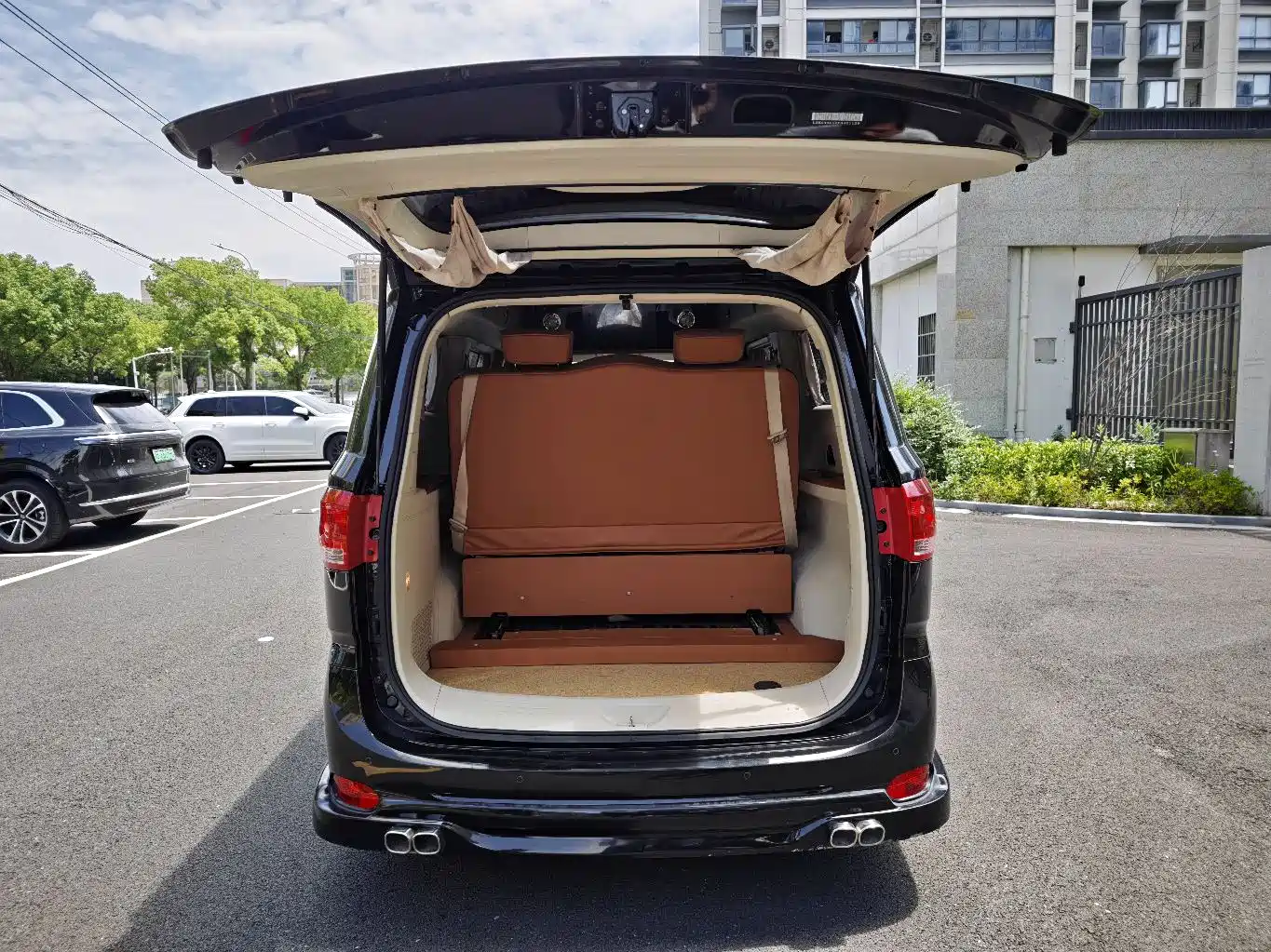 SAIC Maxus Maxus G10 2016 2014 Model Year 2.0T Auto Executive