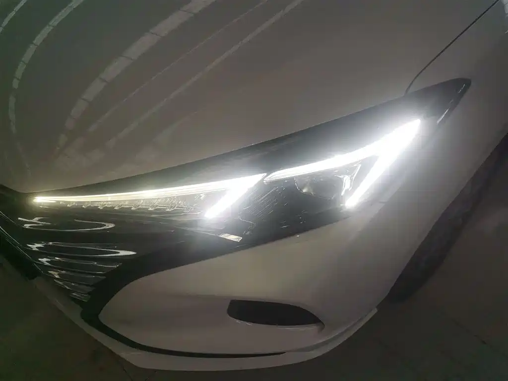 Фото 24 - Changan Eado