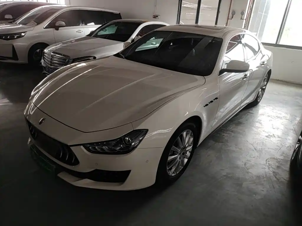 MASERATI GHIBLI