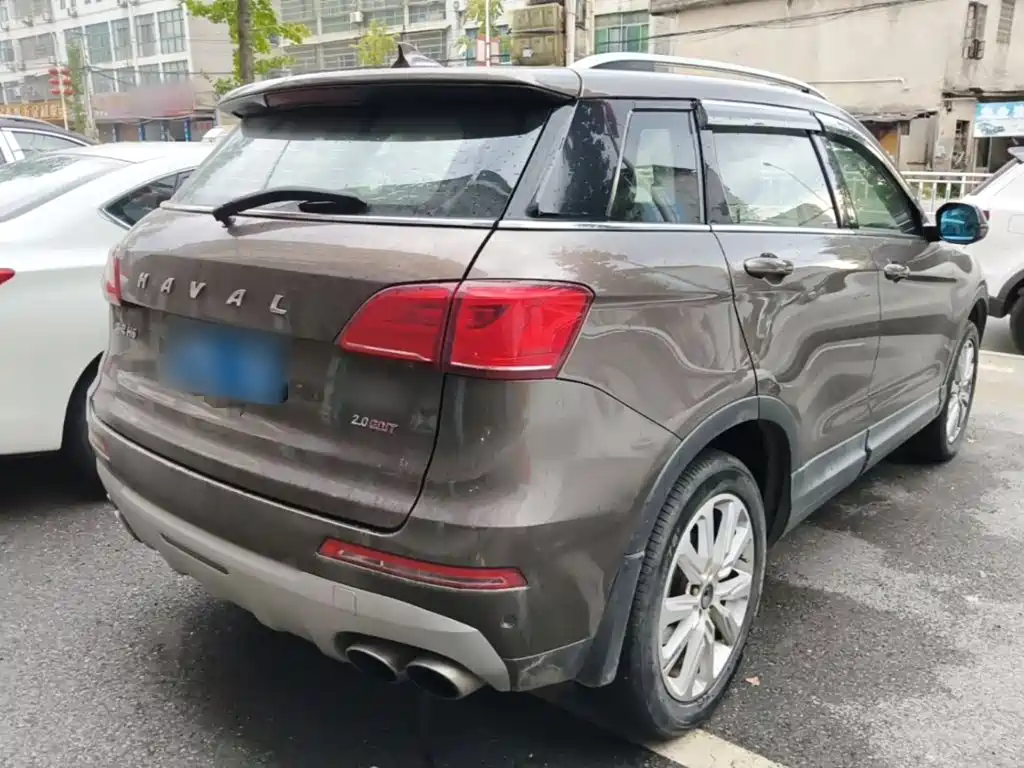 صورة 7 - Haval H6 Coupe