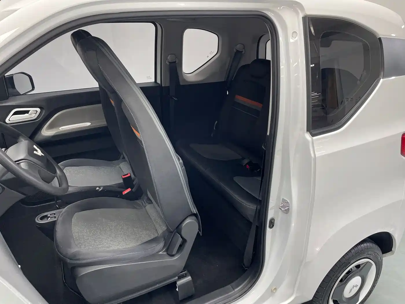 Photo 13 - Wuling Motors Hongguang MINIEV