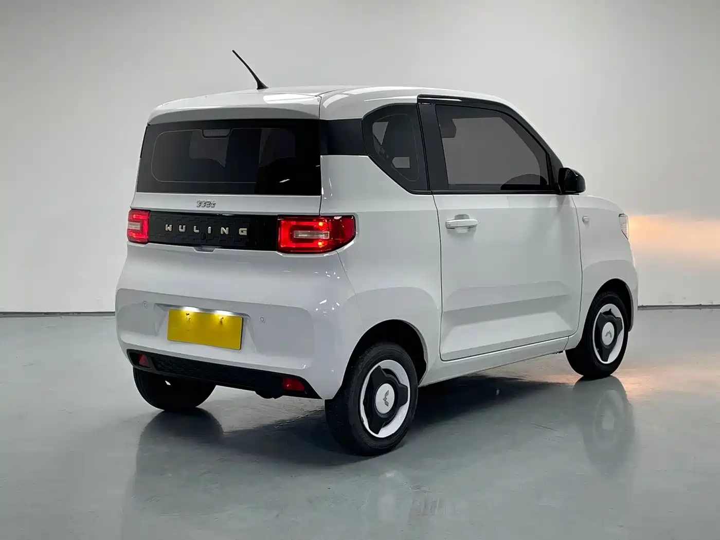 Photo 6 - Wuling Motors Hongguang MINIEV
