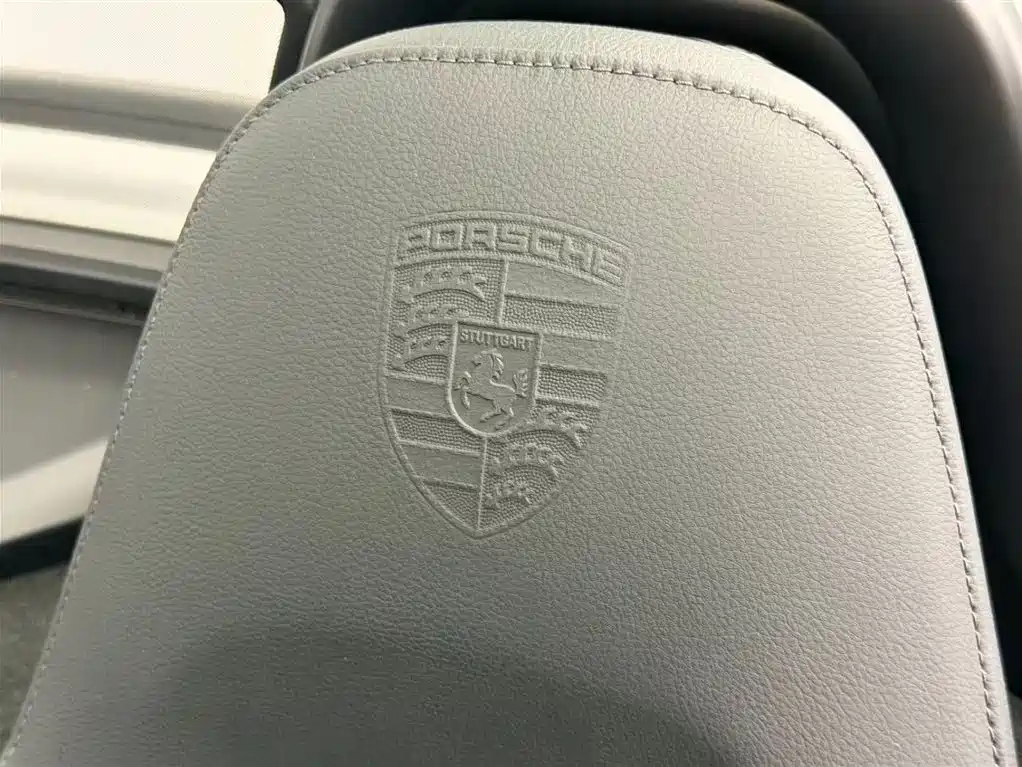 Photo 18 - Porsche 718