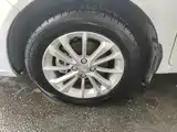Фото 23 - Geely Vision