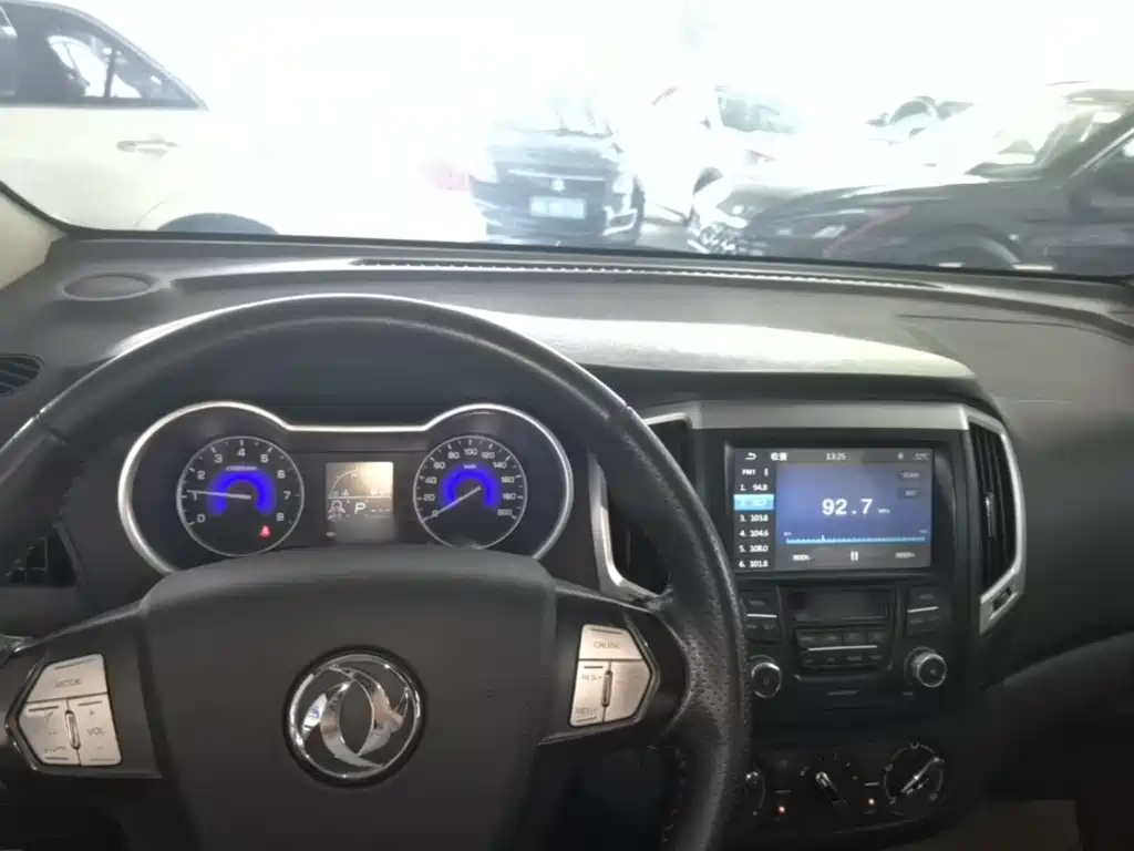 Dongfeng Aeolus Dongfeng Fengshen AX3 2017 2016 1.5L Automatic Cool Style