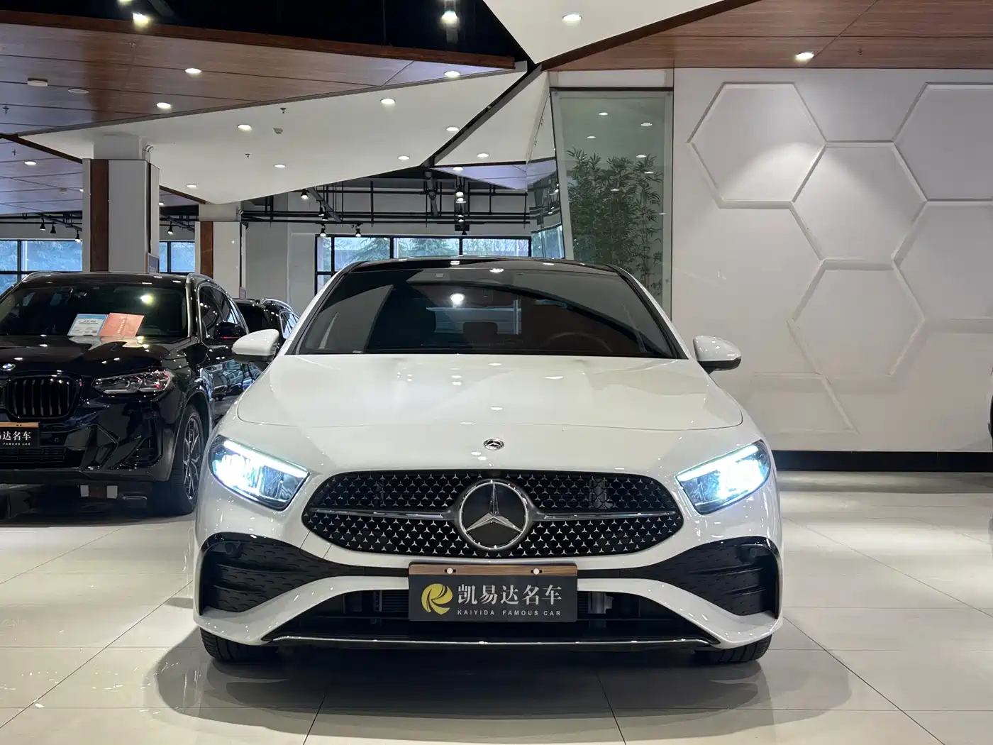 Mercedes-Benz A-Class 2024 Facelift A 200 L Fashion фото 3