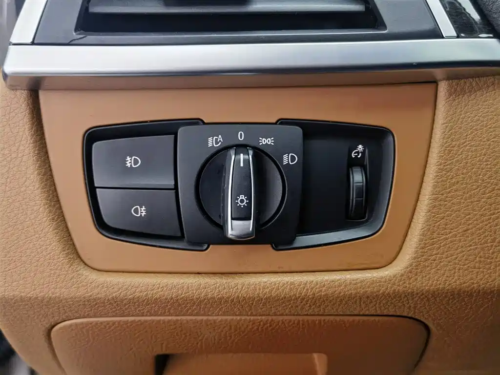 BMW 3 Series 2016 320Li Luxury Design Package фото 21