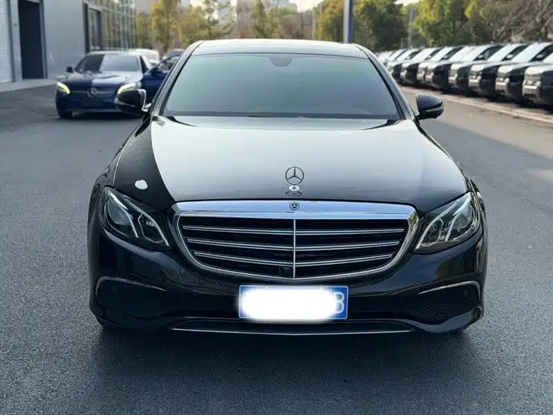 Mercedes-Benz E-Class 2018 E 300 L Luxury фото 2