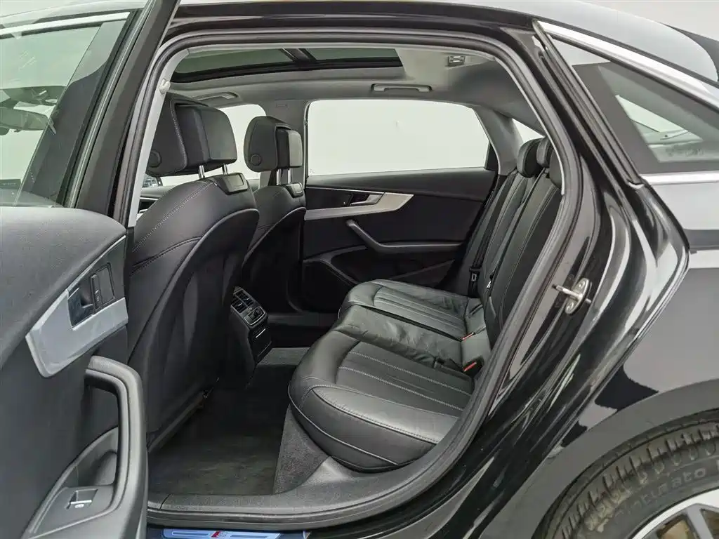 Audi A4L 2020 40 TFSI Fashion Dynamic Edition фото 15