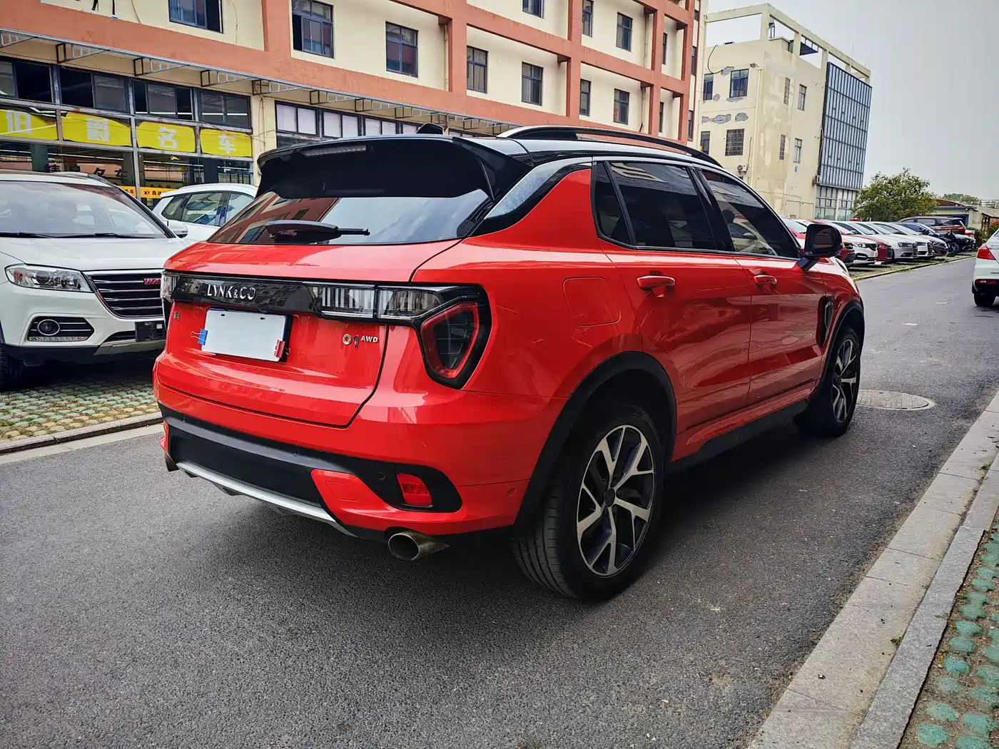 Lynk & Co 01 2017 2.0T AWD Pro фото 7