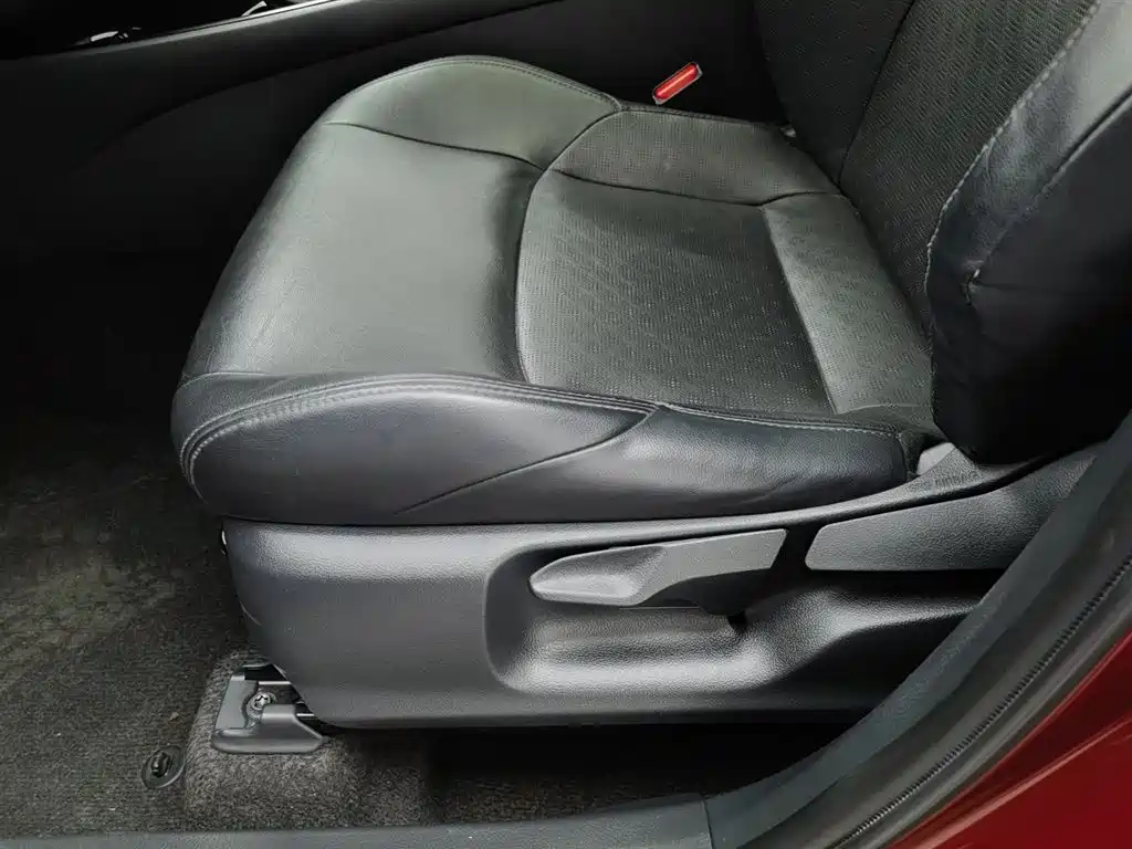 Toyota IZOA 2020 2.0L Yi Chi Edition фото 20