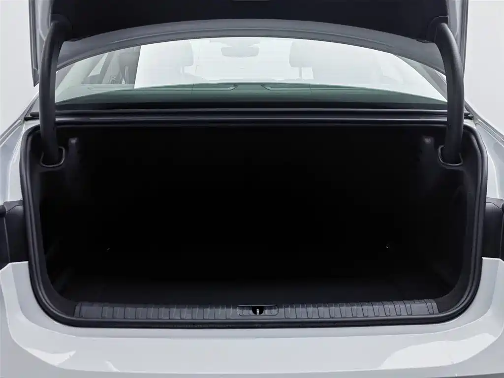 Audi A7L 2024 45TFSI S-line Dream Edition Crystal Package фото 16
