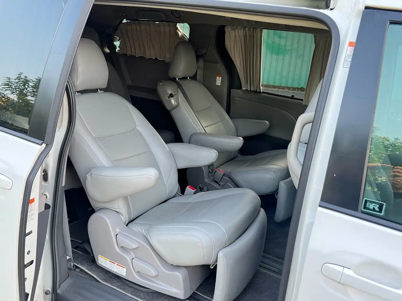 Toyota Sienna 2015 3.5L 2WD LE фото 14