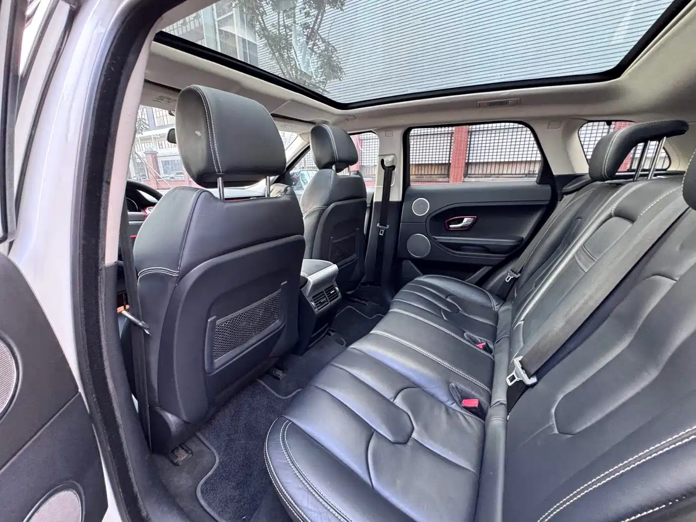 Land Rover Range Rover Evoque (Import) 2012 2012 2.0T 5-door Premium Edition