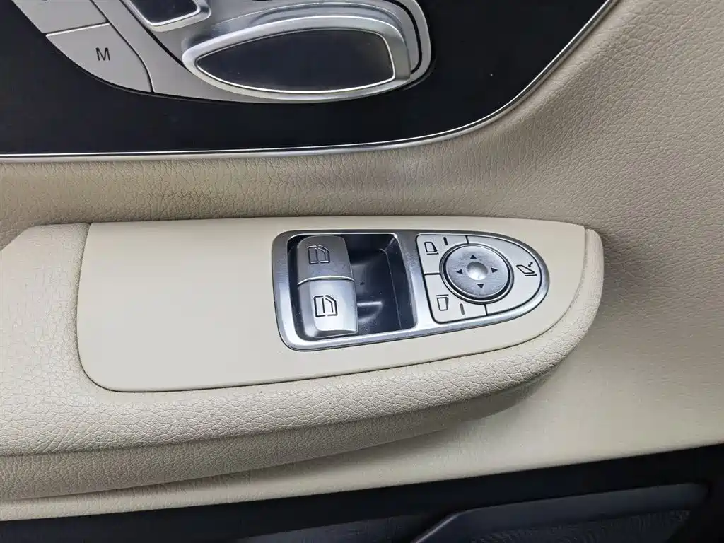 Mercedes-Benz V-Class 2018 V 260 Navigator Edition China VI фото 9