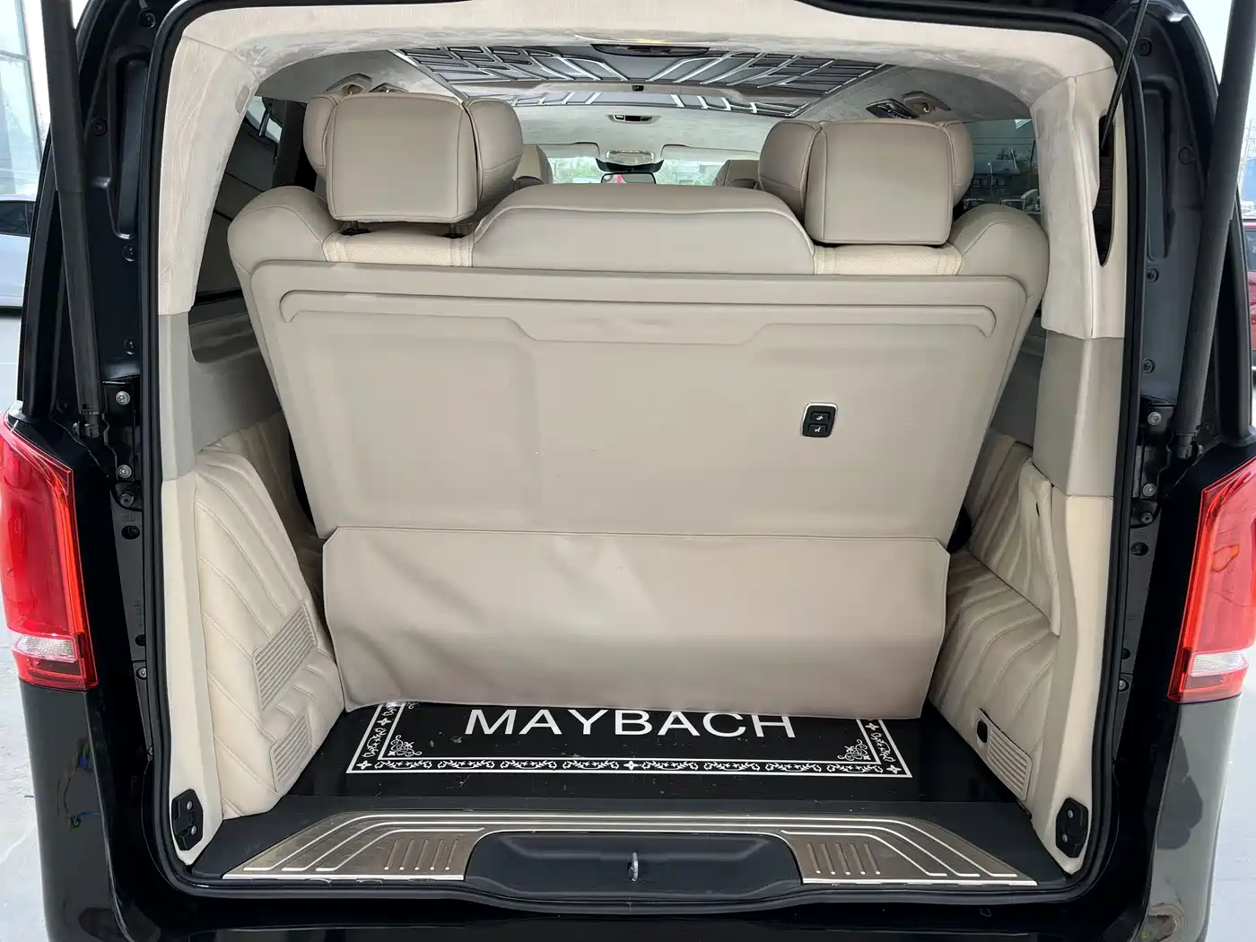 MERCEDES-BENZ V CLASS