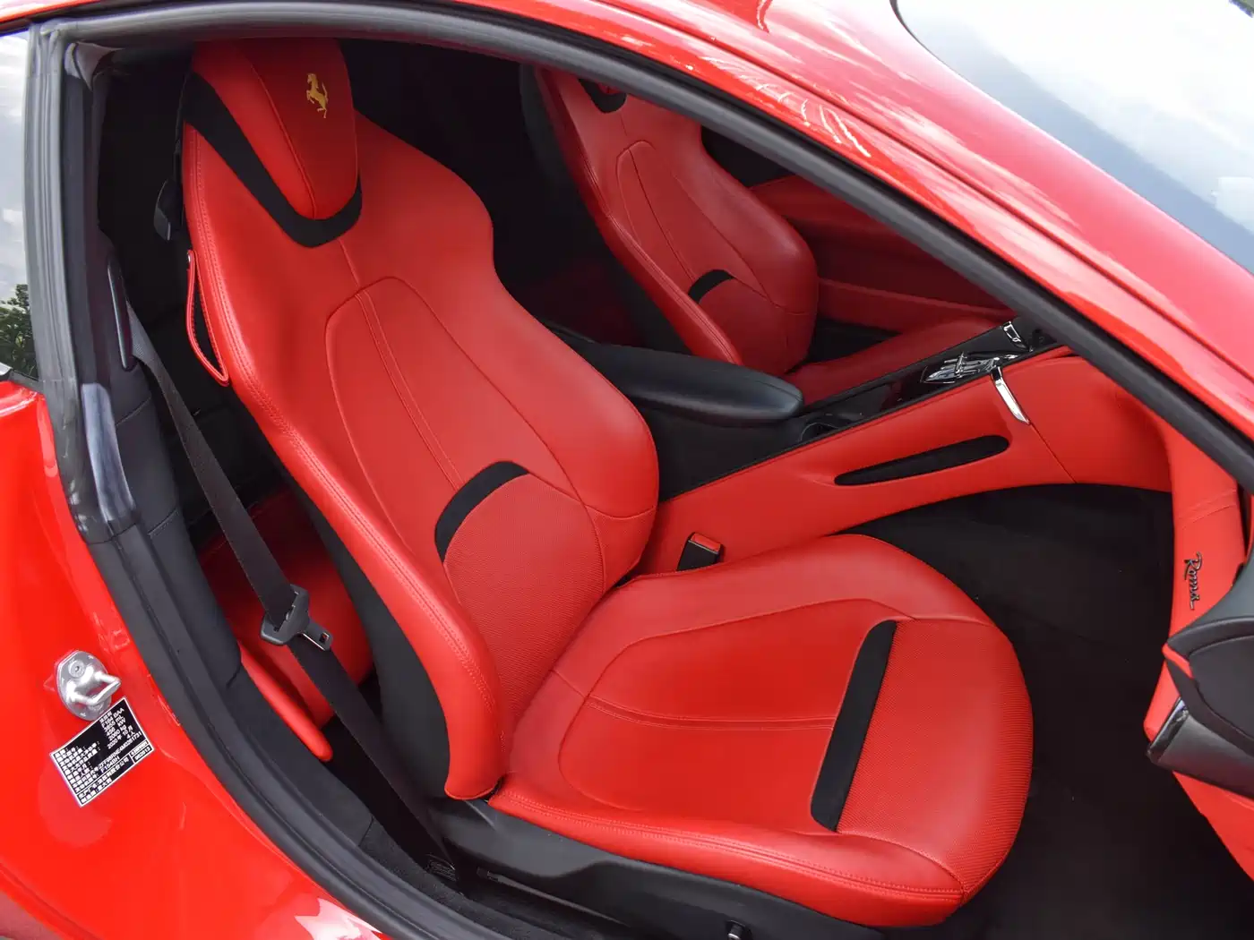 Ferrari Roma 2021 2020 3.9T V8