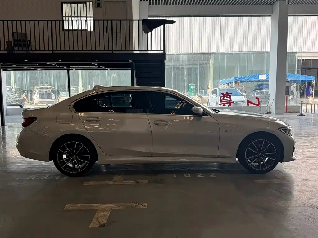 BMW 3 Series 2021 325Li M Sport Package фото 4