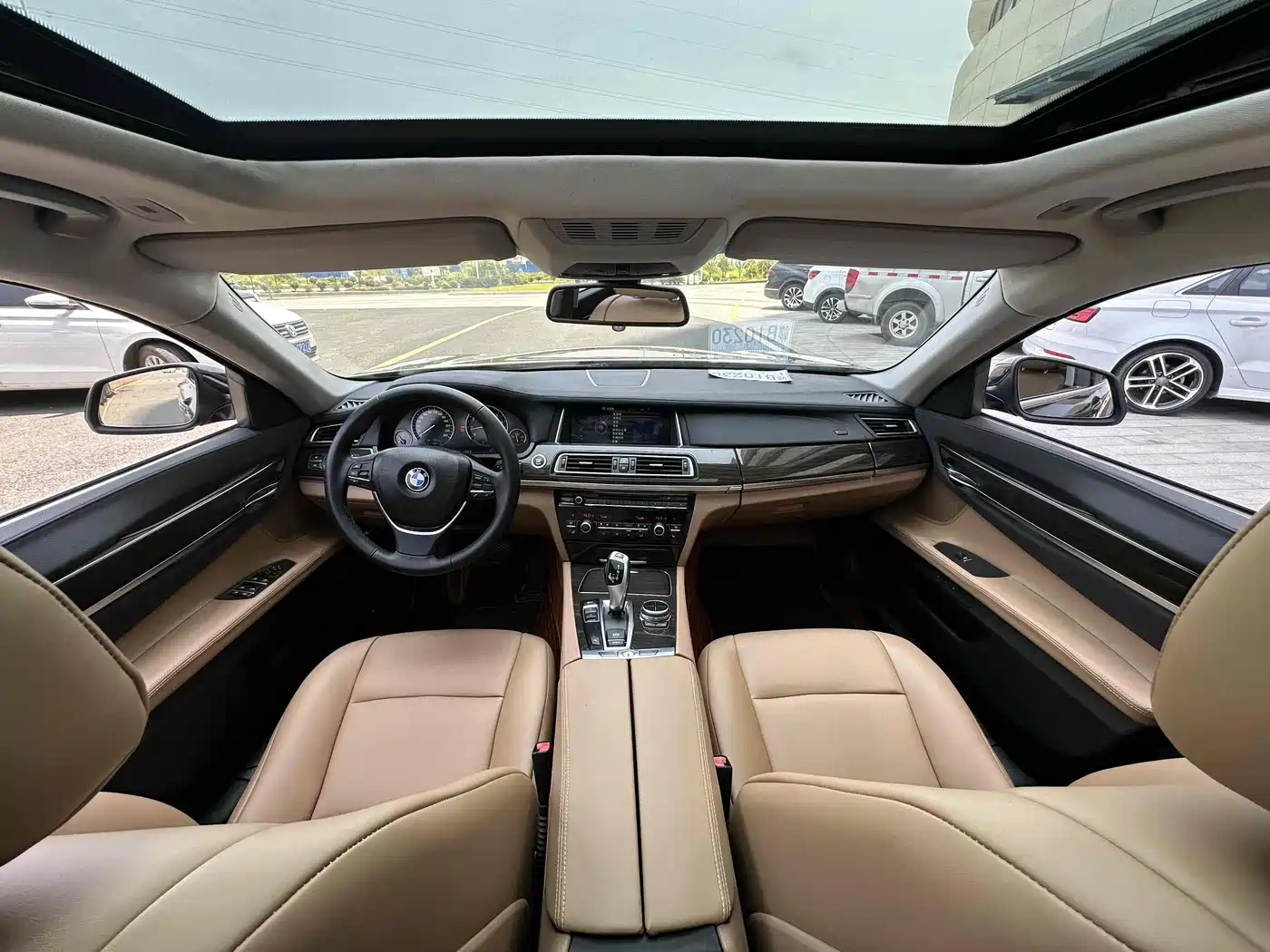 BMW 7 Series 2013 Model 730Li Leading фото 6