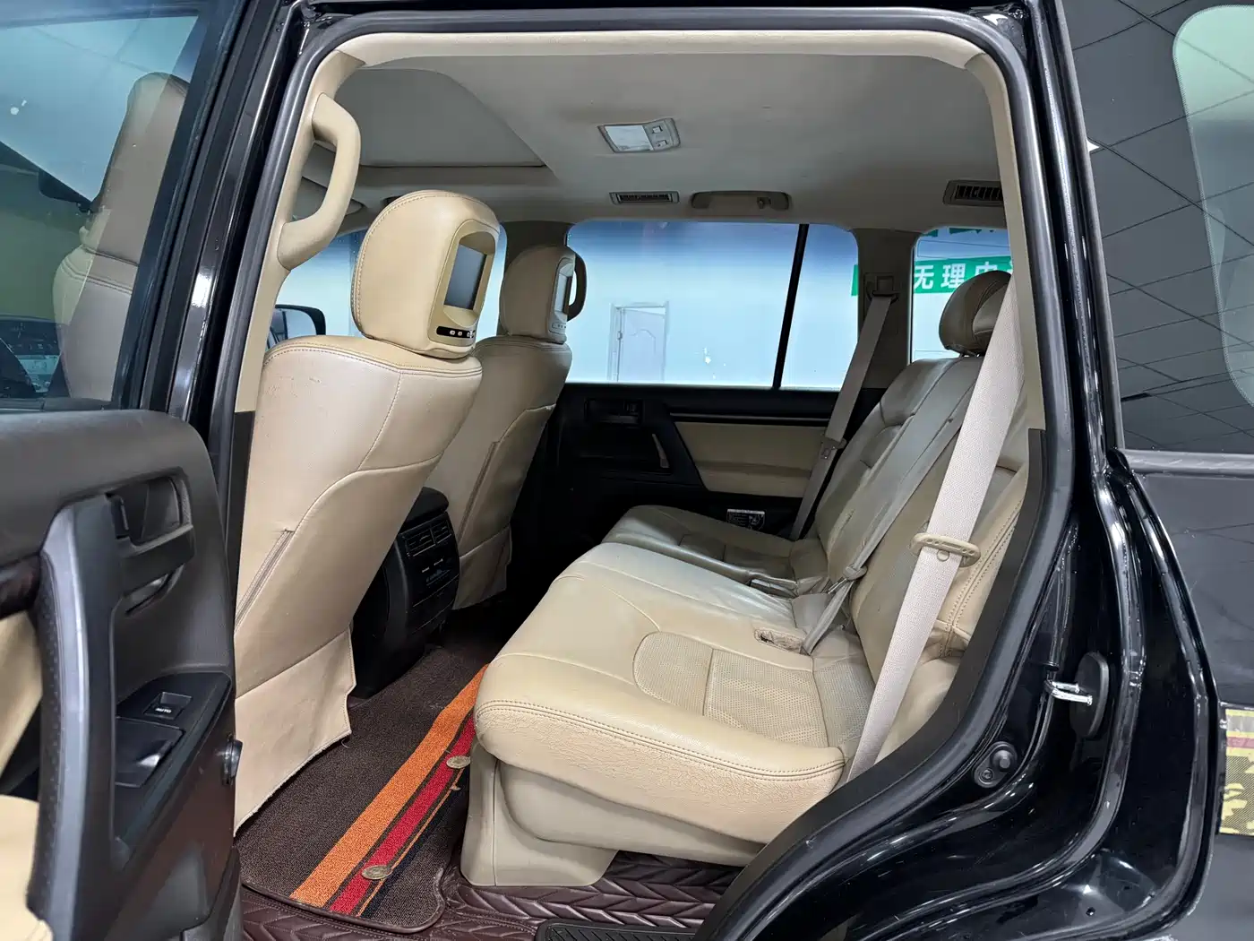 Photo 8 - Toyota Land Cruiser (Import)