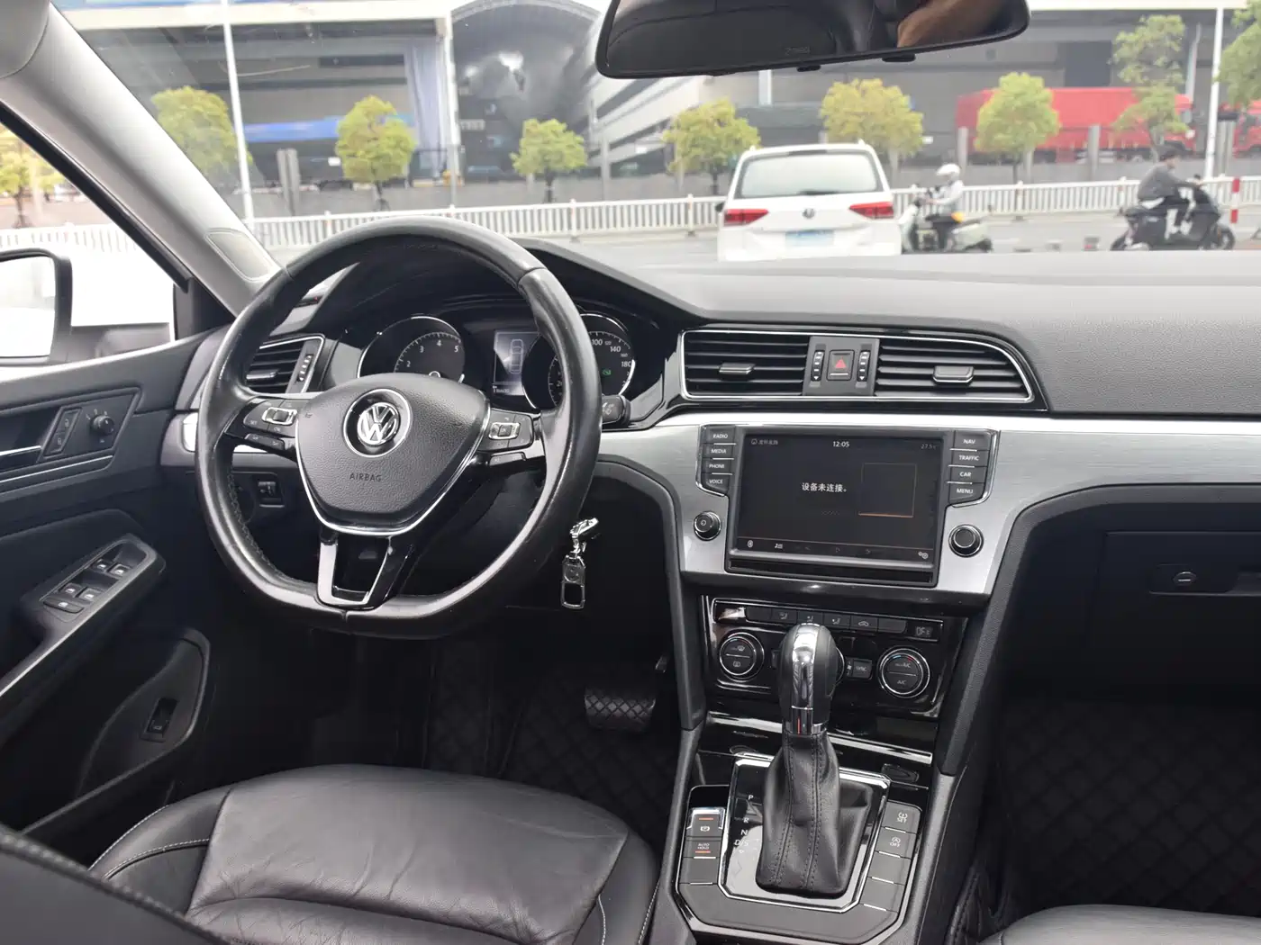 Volkswagen Lamando 2017 280TSI DSG Comfort Edition фото 8