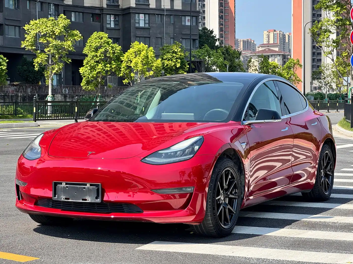 Tesla Model 3 (Import) 2019 2019 Long Range RWD Version