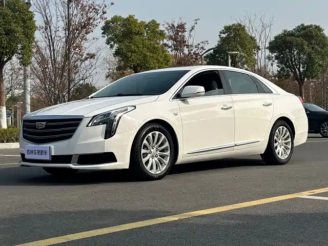 CADILLAC XTS