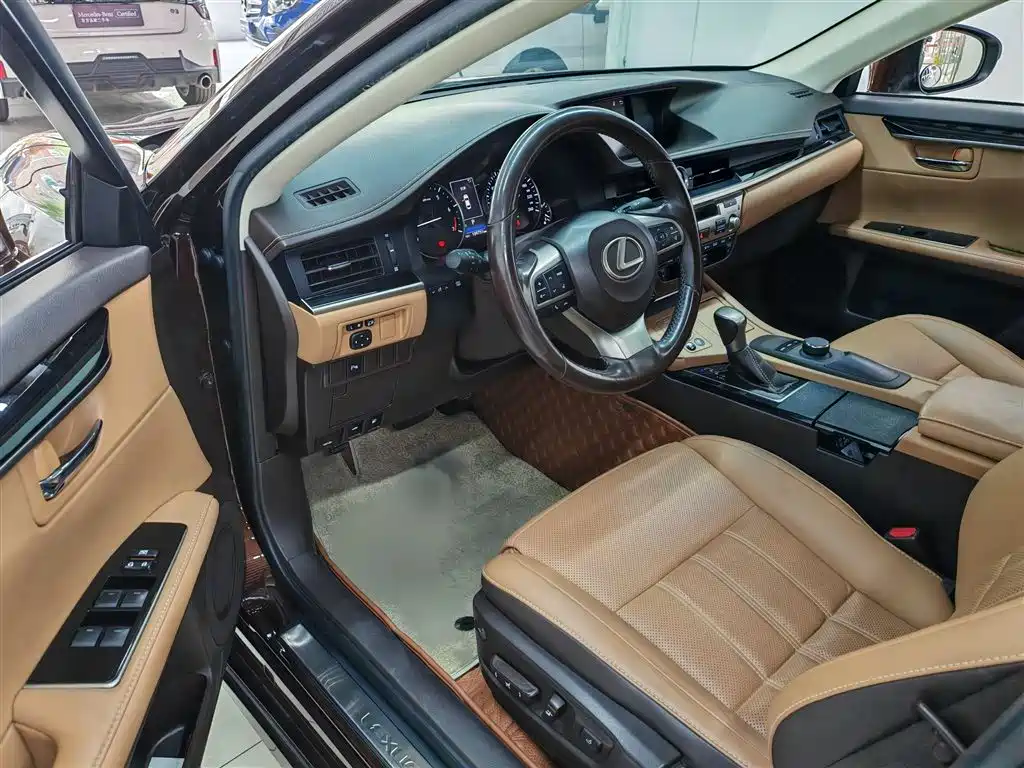 Lexus ES 2015 200 Elite Edition фото 11