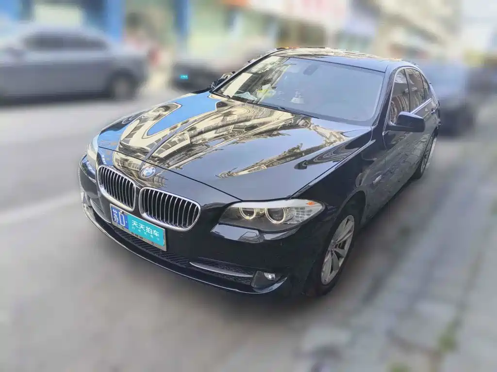 Фото 1 - BMW 5 Series