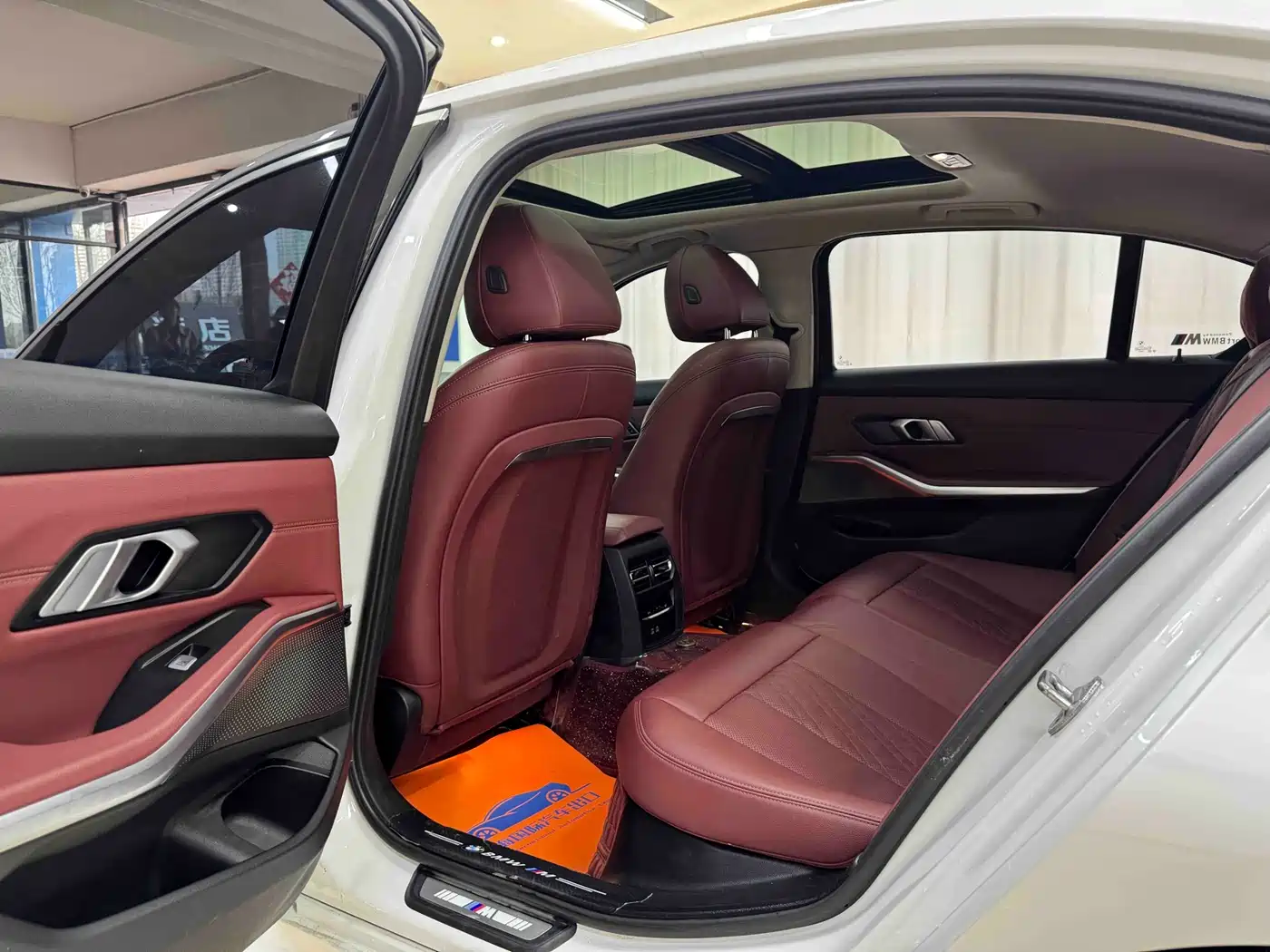 BMW 3 Series 2023 320Li M Sport Package фото 8