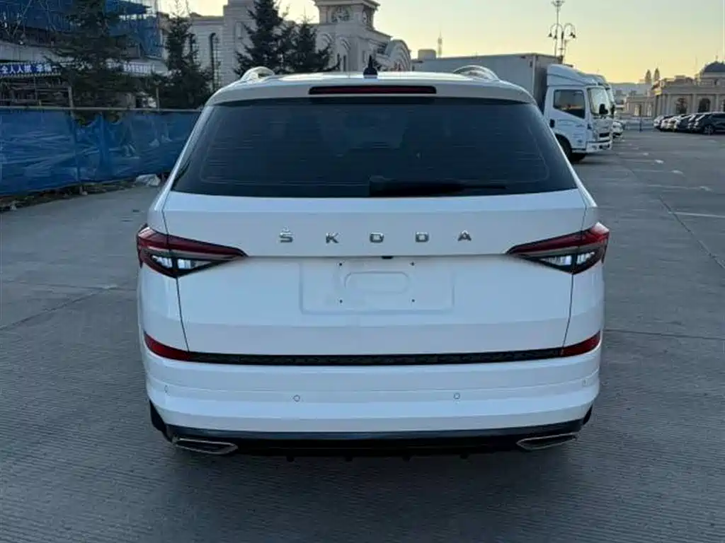 Škoda Kodiaq 2022 Facelift TSI330 5-seat FWD Luxury Edition фото 8
