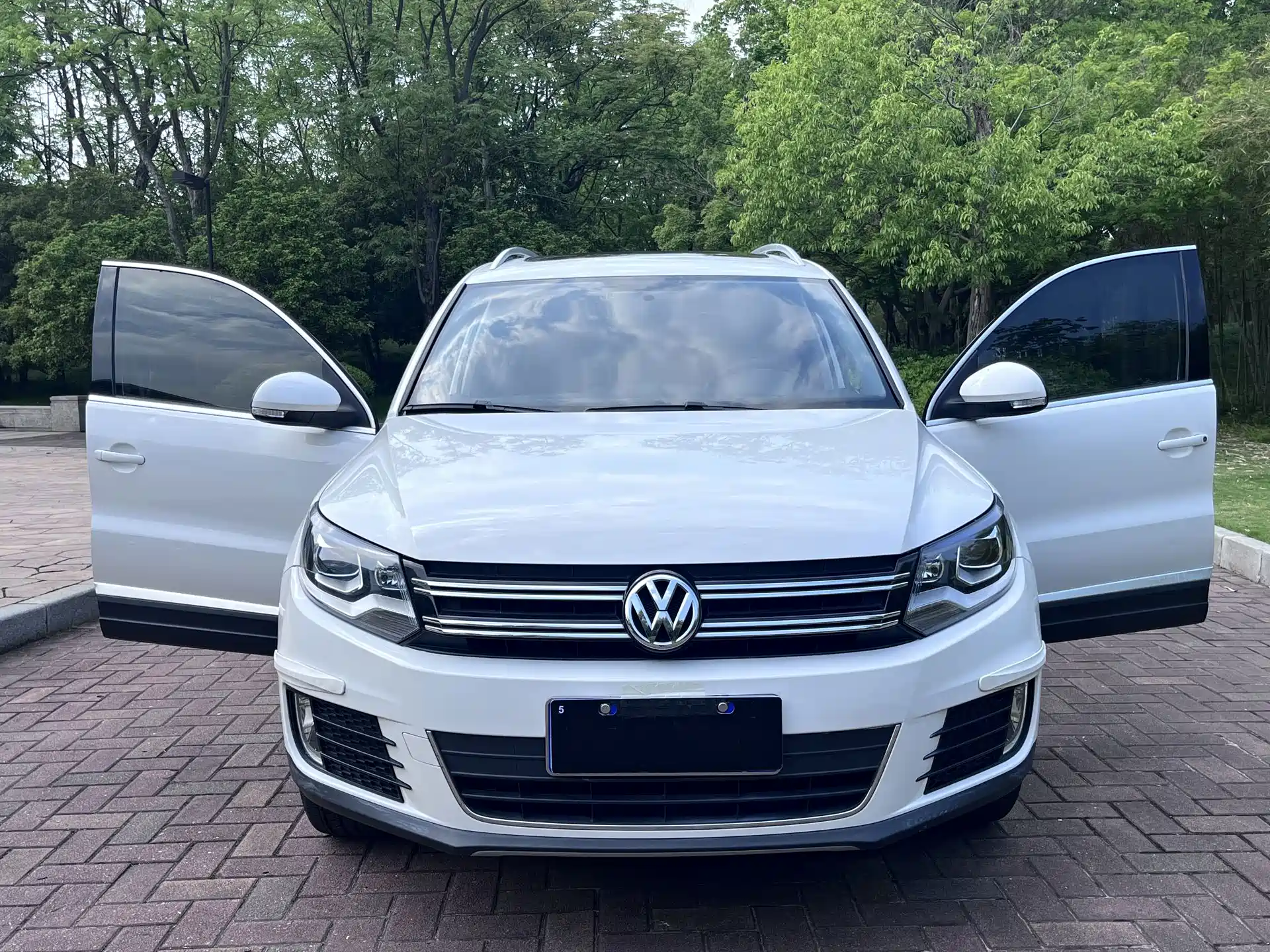 Фото 8 - Volkswagen Tiguan