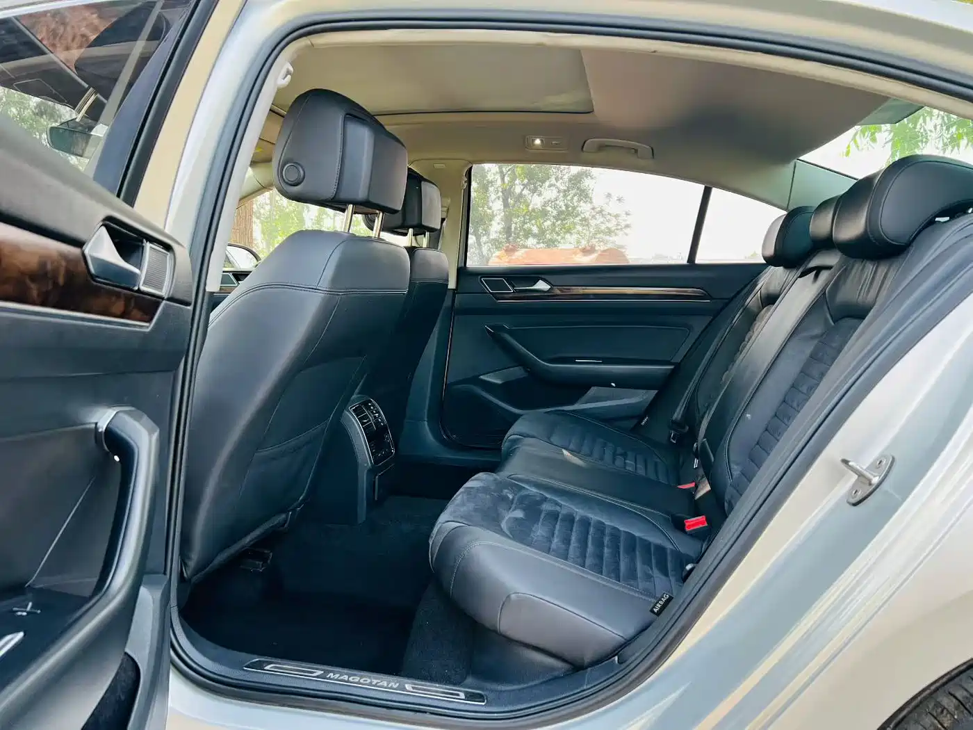 Volkswagen Magotan 2017 380TSI DSG Luxury фото 5