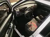 Фото 8 - Suzuki Swift