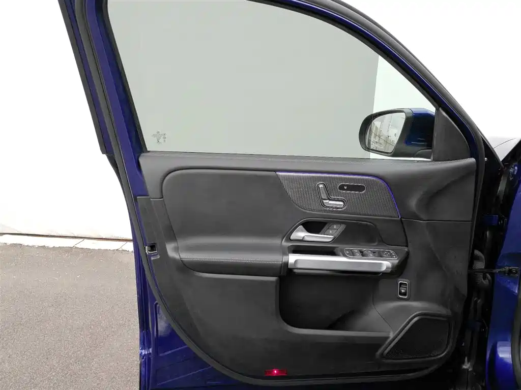 Mercedes-Benz GLB, миниатюра 7