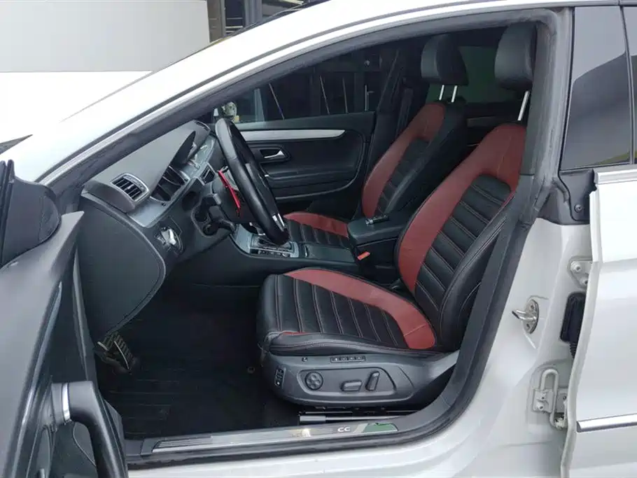 Volkswagen FAW-Volkswagen CC 2018 1.8TSI Luxury фото 9