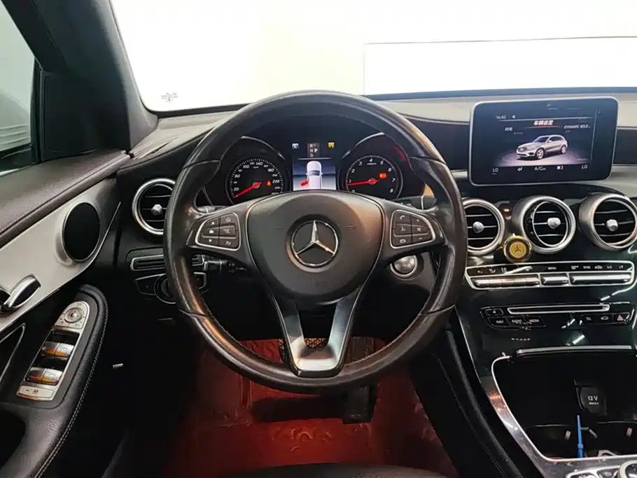 Mercedes-Benz GLC 2019 Model GLC 200 L 4MATIC фото 15