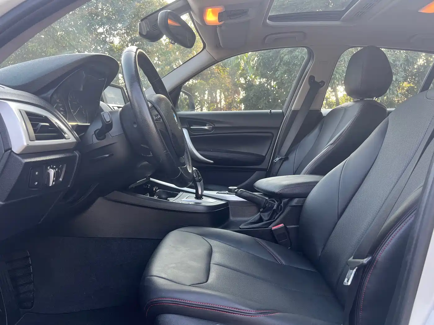BMW 1 Series (Import) 2013 Facelift 116i Leading Model фото 5