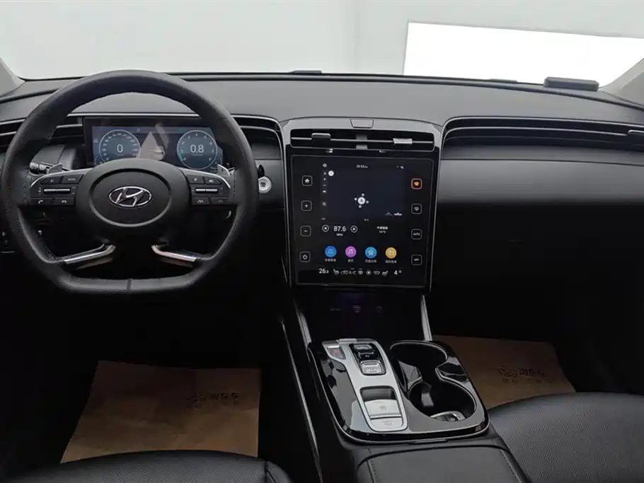 Hyundai Tucson 2021 Tucson L 1.5T DCT LUX Premium фото 12