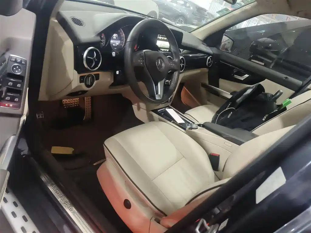 Mercedes-Benz GLK-Class 2013 Facelift GLK 300 4MATIC Luxury фото 11