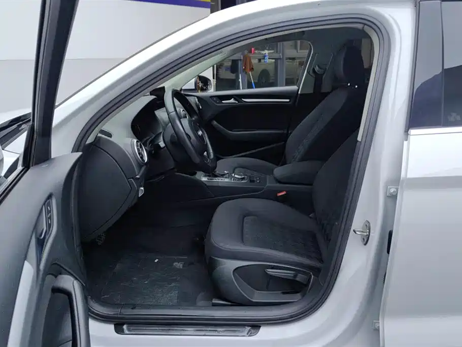 Audi A3 2016 Limousine 35 TFSI Progressive фото 9