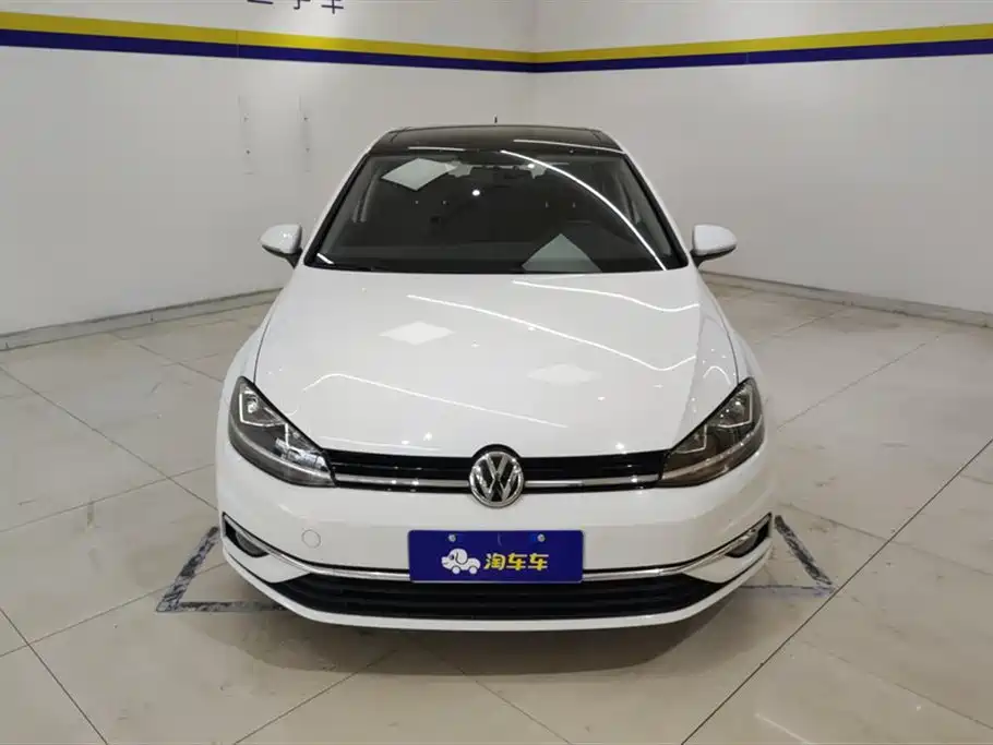 Volkswagen Golf 2020 200TSI DSG Comfort Progressive Edition фото 2