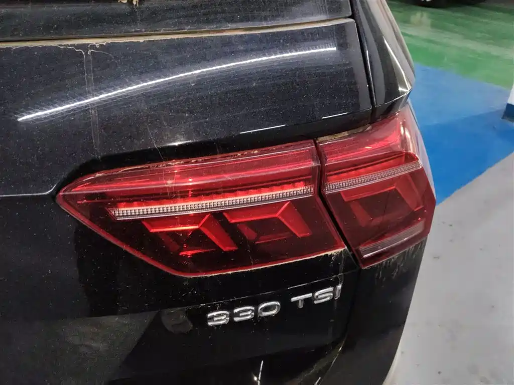 Volkswagen Tiguan L 2022 330TSI Auto 2WD R-Line Premium Edition фото 8