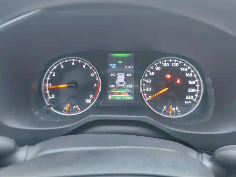 Toyota Wildlander 2023 2.0L CVT FWD LE фото 14